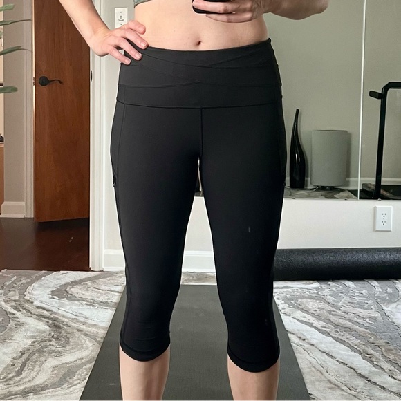 Lululemon Capri Leggings 4 - Picture 5 of 7